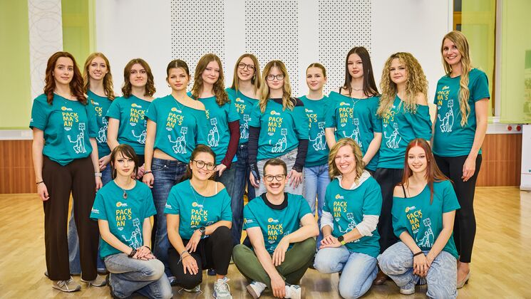 Gruppenfoto aller Teilnehmer:innen von 72 Stunden ohne Kompromiss 2025