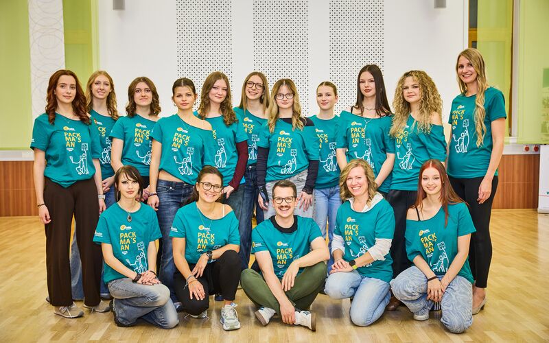 Gruppenfoto aller Teilnehmer:innen von 72 Stunden ohne Kompromiss 2025